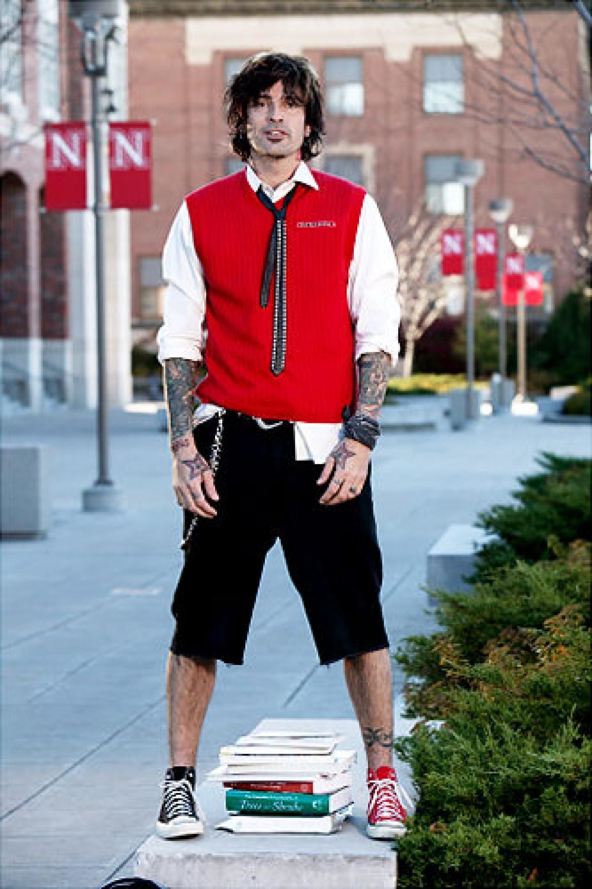 Tommy Lee Goes to College