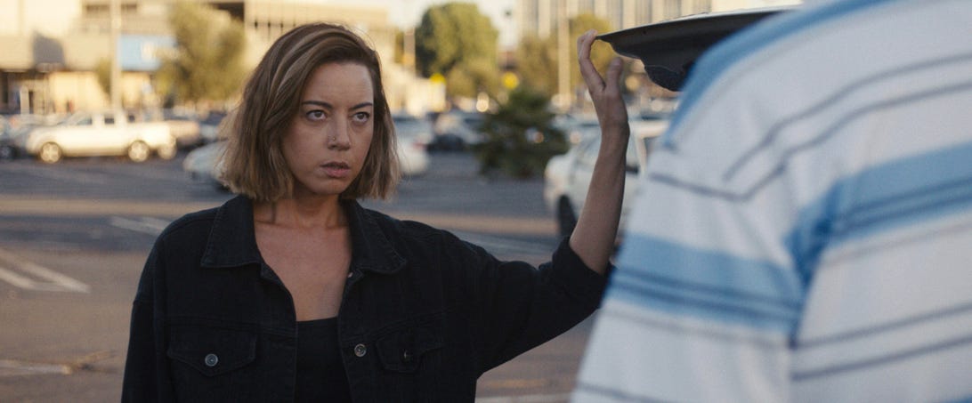 aubrey-plaza-in-emily-the-criminal-03-courtesy-of-roadside-attractions-scaled
